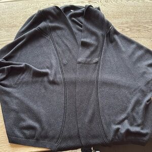 Lululemon easy breezy wrap xs/ s black/ grey